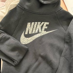 Nike sweatshirt. Gently used, no holes or marks. Black and silver